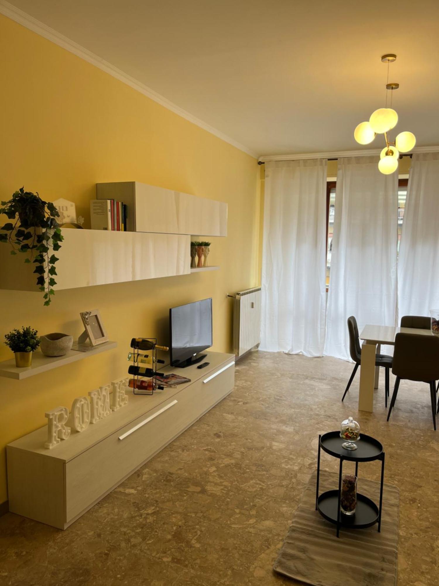 Mbm Apartment Rom